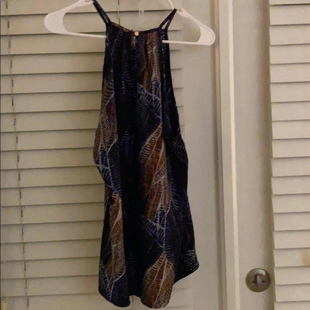 Blue and red Fabrik tank